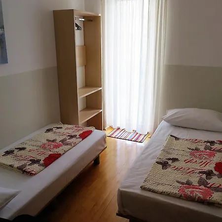 Apartments Kovacic Omis Exterior photo