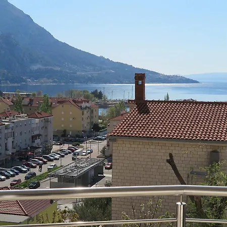 Apartments Kovacic Omis Exterior photo