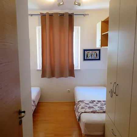 Apartments Kovacic Omis Exterior photo